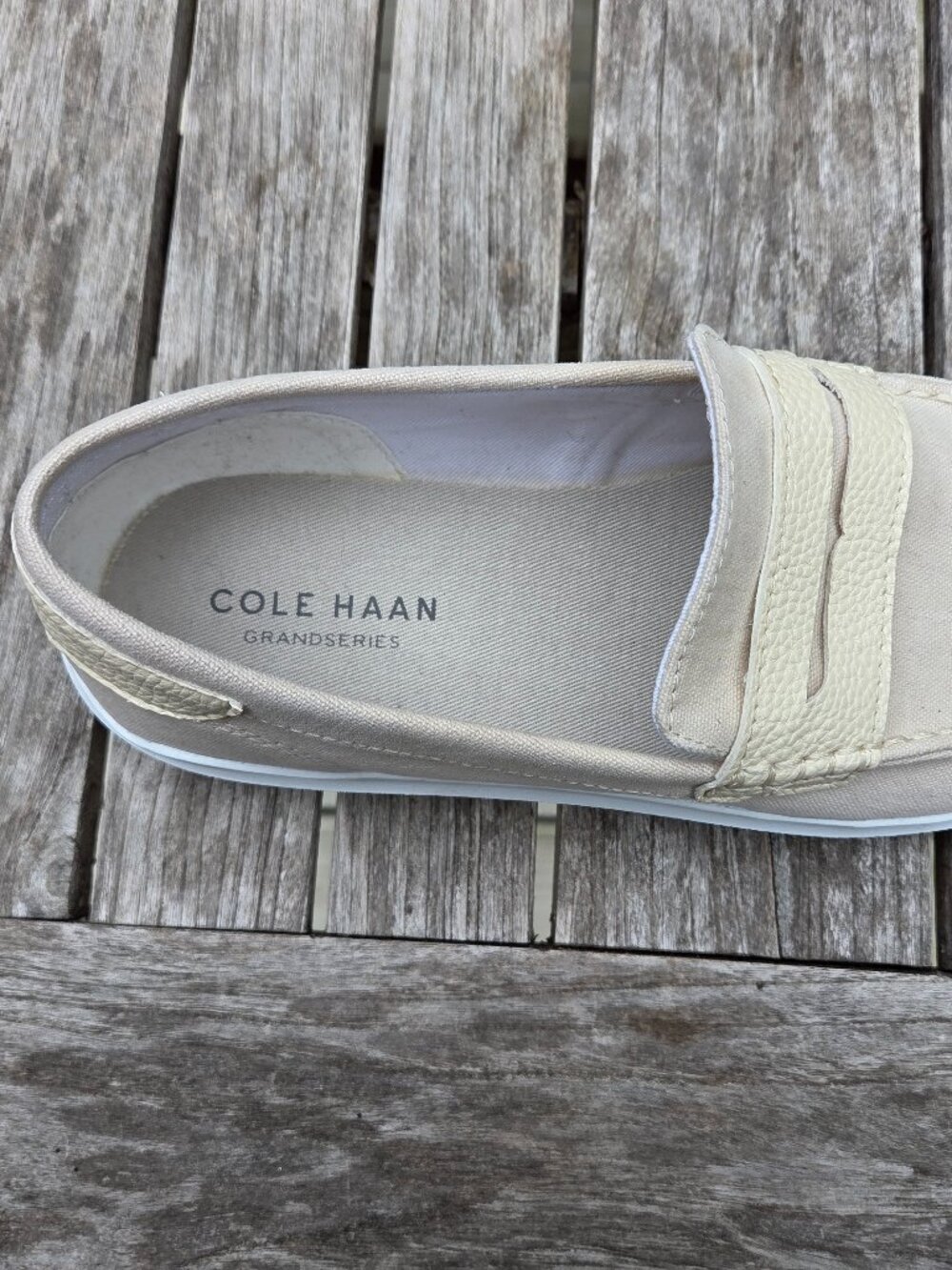 NWOT-Cole Haan Grand Canvas Penny Loafer Sneakers Men 9 B Ivory Tropical Coastal